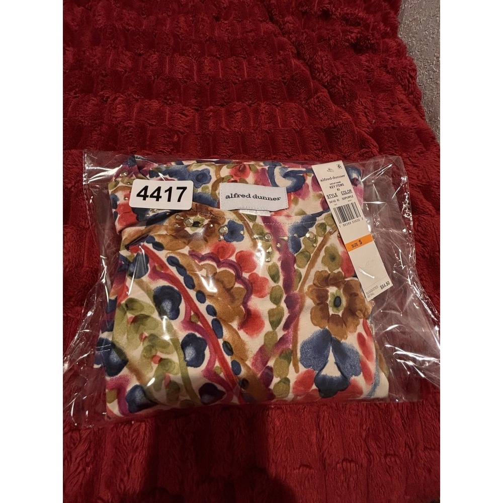 NWT Alfred Dunner Small Paisley Red Blue 3/4 Sleeve Blouse 40x25 Beaded Neck - Picture 10 of 10